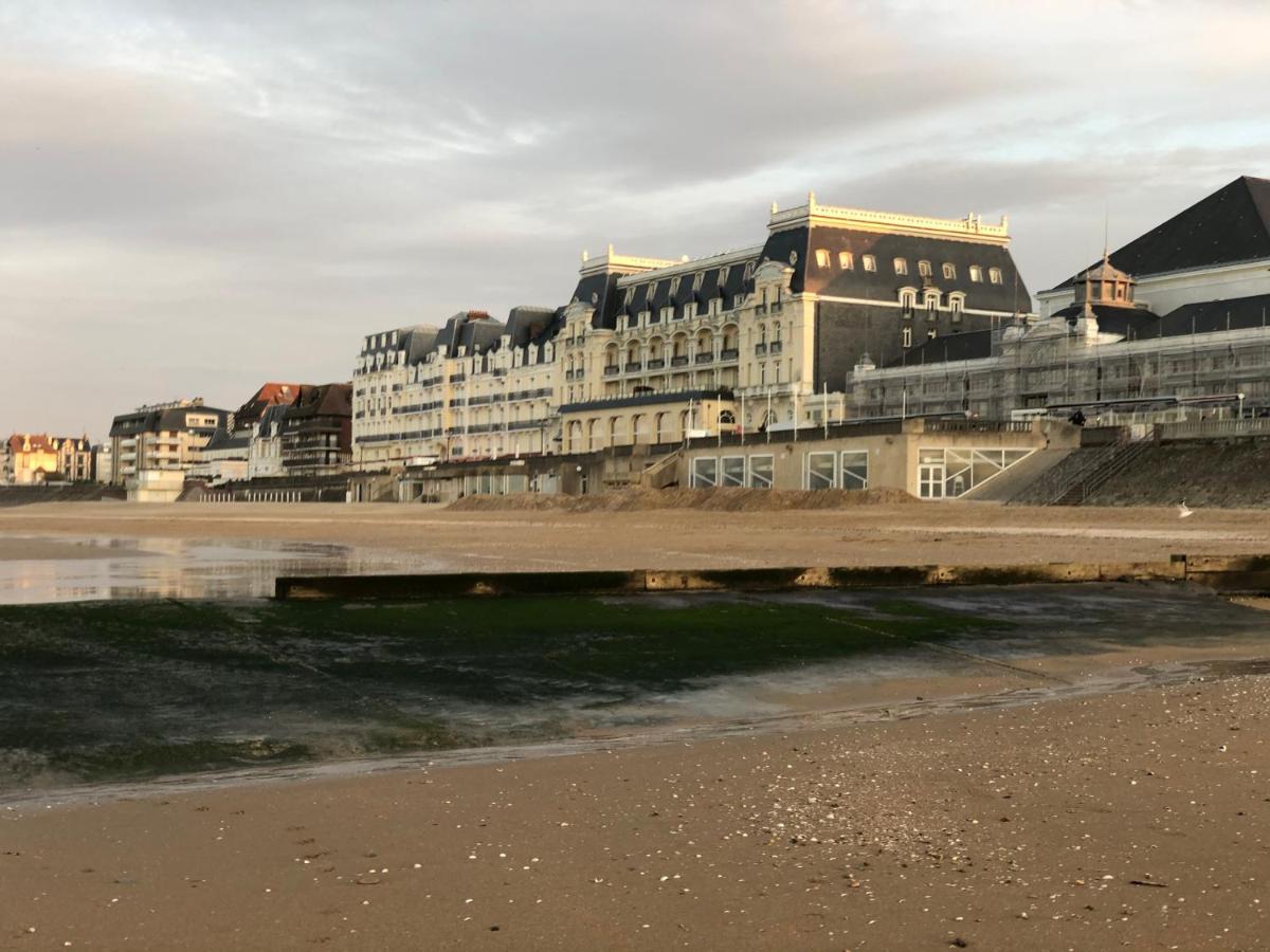 Cabourg Plage A 200M Plage エクステリア 写真