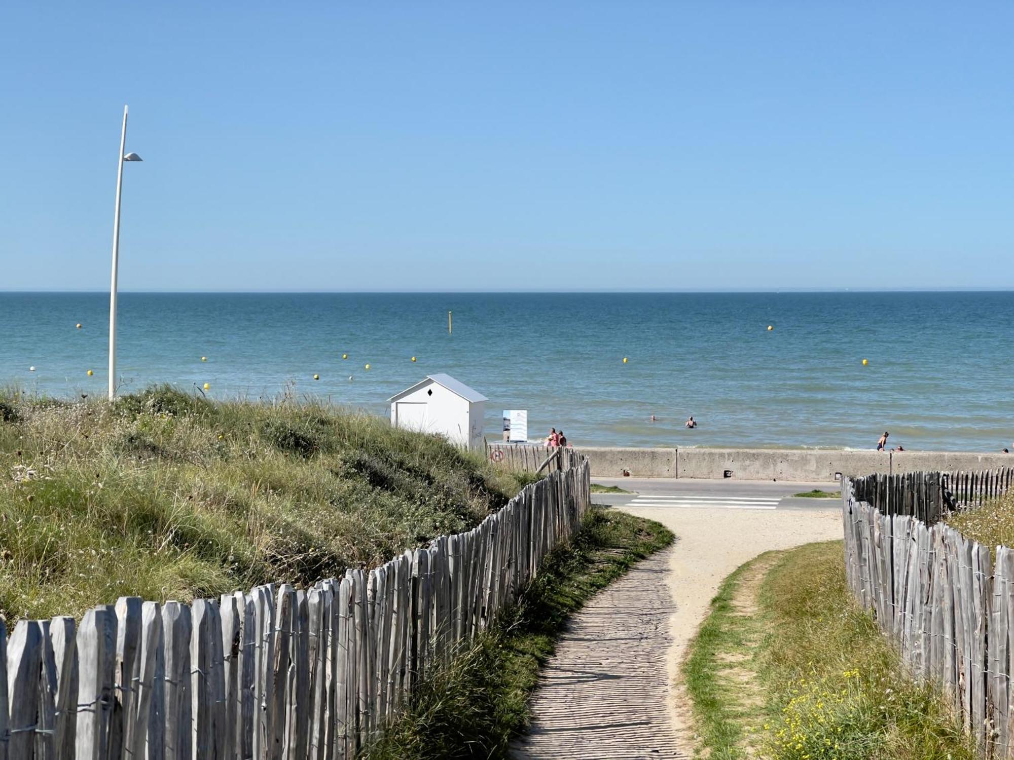 Cabourg Plage A 200M Plage エクステリア 写真